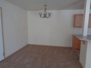 2409 Farrell Dr in Steilacoom, WA - Building Photo - Building Photo