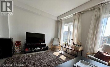 124 Compass Trail in Cambridge, ON - Building Photo - Building Photo