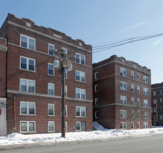 1025 N Broad St in Elizabeth, NJ - Building Photo - Building Photo