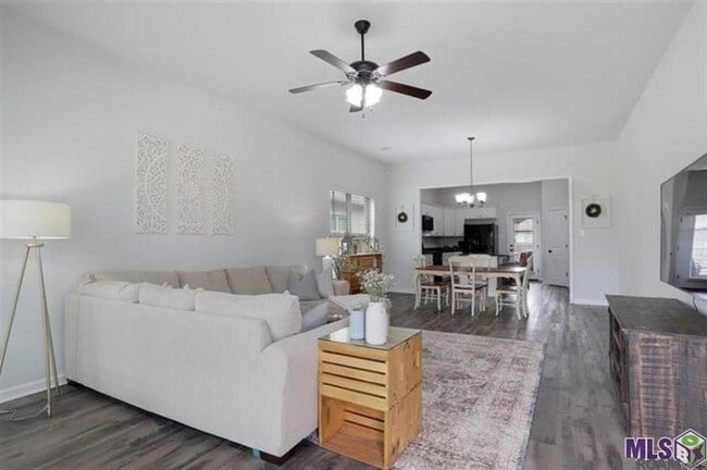 1030 Gentle Wind Dr in Baton Rouge, LA - Building Photo - Building Photo