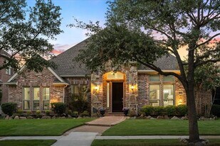 2517 Windsor Castle Way in Lewisville, TX - Building Photo
