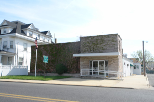 73 2nd Ave in Long Branch, NJ - Building Photo - Building Photo