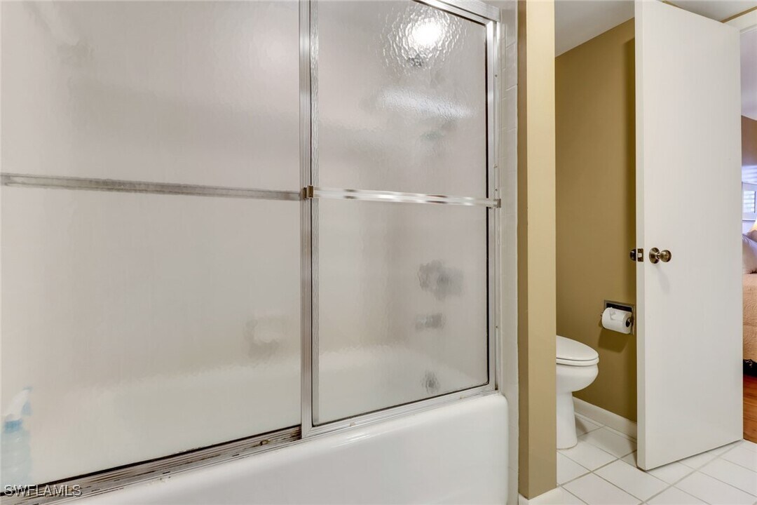 4811 S Landings Dr in Ft. Myers, FL - Building Photo