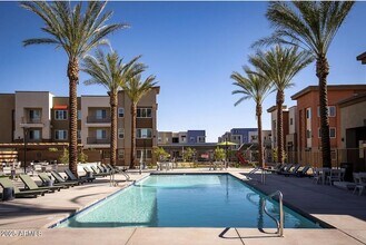 16965 W Van Buren St, Unit 3 in Goodyear, AZ - Building Photo - Building Photo