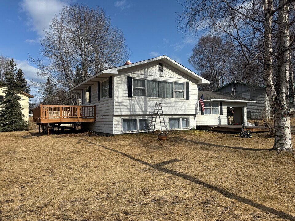 4803 Buckingham Way in Anchorage, AK - Building Photo