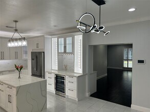 840 Threadneedle St in Houston, TX - Building Photo - Building Photo