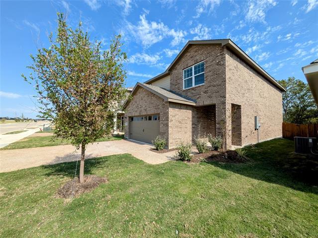 2018 Harebell Dr in Melissa, TX - Building Photo