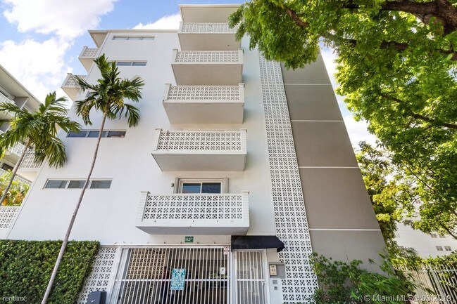 1620 West Ave-Unit -# 6022 in Miami Beach, FL - Foto de edificio - Building Photo