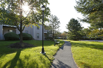 Hamilton Park Apartments in Harrisburg, PA - Building Photo - Building Photo