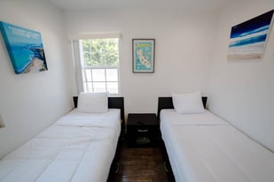 14836 Archwood St, Unit Archwood -1 in Los Angeles, CA - Building Photo