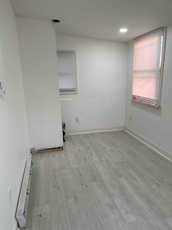 916 Ridge Ave, Unit 3 in Darby, PA - Foto de edificio - Building Photo