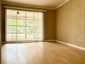 3550 Kings Point Dr in Troy, MI - Building Photo - Building Photo