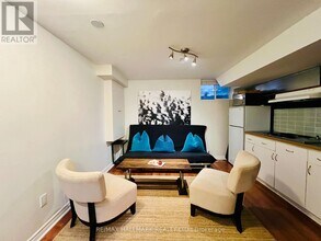 38 Norwood Terrace in Toronto, ON - Building Photo - Building Photo