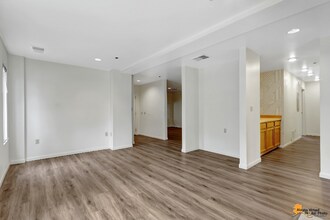 800 M St in Anchorage, AK - Building Photo - Building Photo