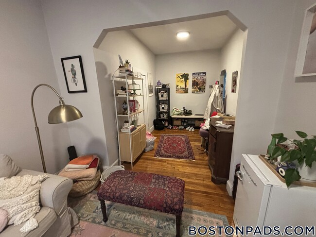 114 Willow St, Unit 3