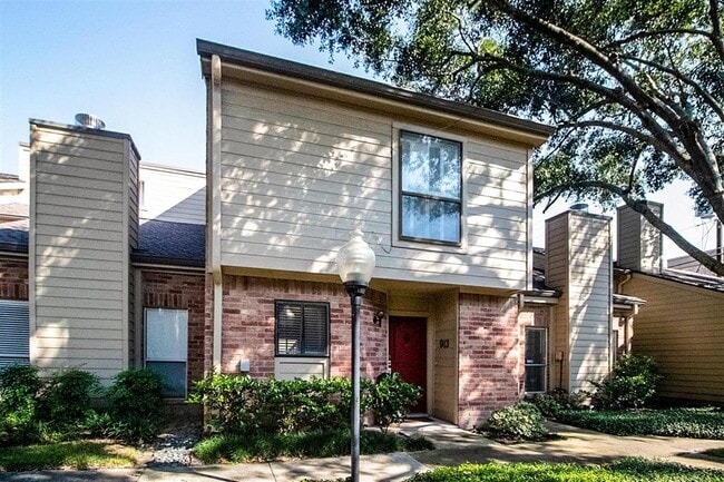 property at 913 Memorial Village Dr