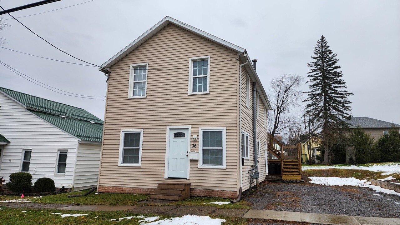 36 N 2nd St in Allegany, NY - Foto de edificio
