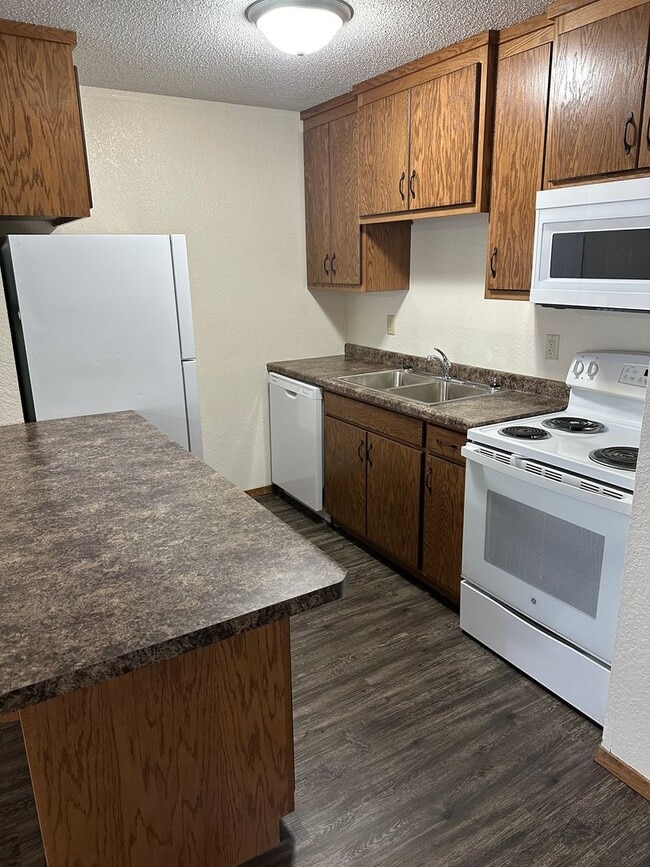 624 13th St S in St. Cloud, MN - Building Photo - Building Photo