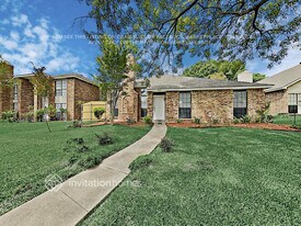 7825 Prescott Dr in Plano, TX - Building Photo