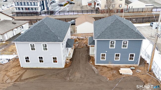 27 Hall Ave in Wallingford, CT - Building Photo - Building Photo