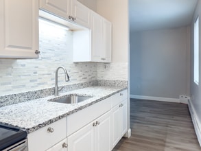 572 Essex St in Lawrence, MA - Building Photo - Building Photo