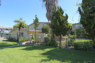 Alwood Garden in Garden Grove, CA - Building Photo - Building Photo