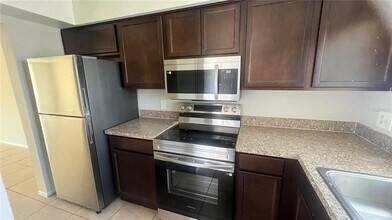 202 Watts Ln in Kissimmee, FL - Building Photo - Building Photo