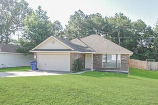 5500 N Buffalo Cir in Willis, TX - Building Photo