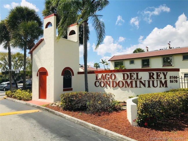 8670 SW 149th Ave in Miami, FL - Building Photo - Building Photo