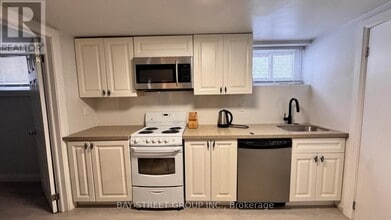 5513 Spring St in Niagara Falls, ON - Building Photo - Building Photo