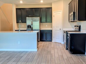 10305 Alder Creek Ln in Jacksonville, FL - Building Photo - Building Photo