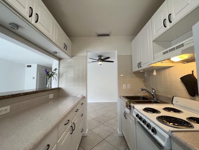 property at 1431 S 14th Ave