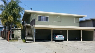 211-213 21 Rondale Ct in Hayward, CA - Foto de edificio - Building Photo