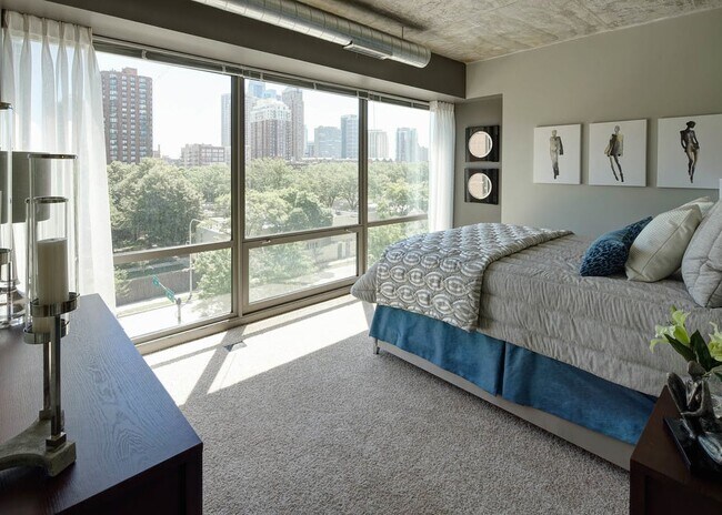 800 S Clark St, Unit 2010 in Chicago, IL - Building Photo - Building Photo
