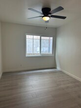 587 South St, Unit B in Glendale, CA - Foto de edificio - Building Photo