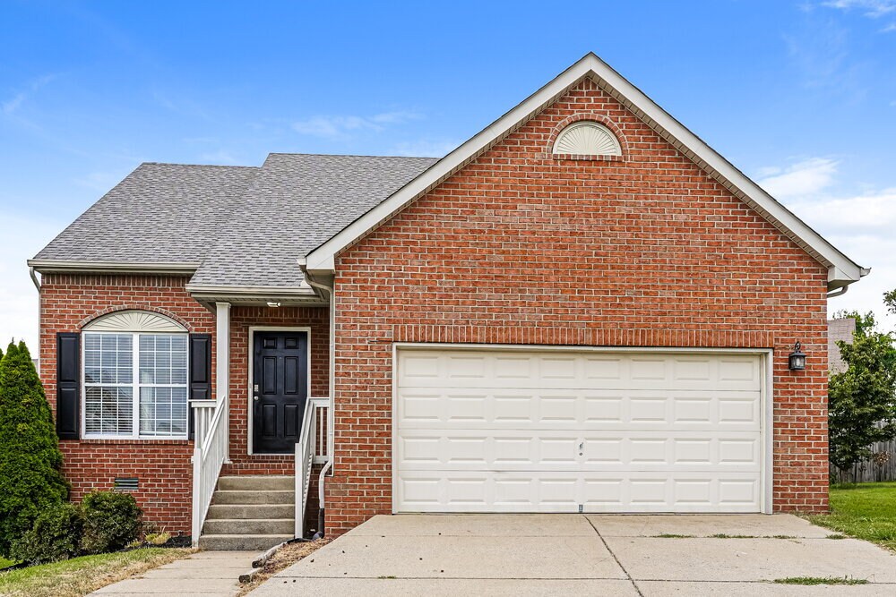 102 Meadow Crest Ct in Hendersonville, TN - Building Photo