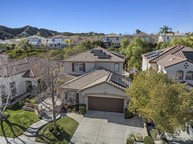 25425 Shelley Pl in Stevenson Ranch, CA - Foto de edificio - Building Photo