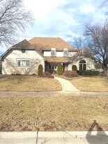 17312 Valley View Dr in Tinley Park, IL - Building Photo