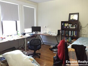 17-19 Washington St. Unit 507, Unit 507 in Malden, MA - Building Photo - Building Photo