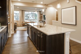 23705 8th Dr SE, Unit 80 in Bothell, WA - Foto de edificio - Building Photo