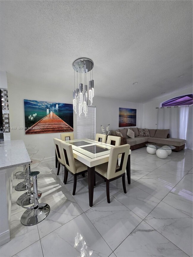 property at 1445 Avleigh Cir