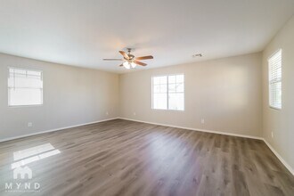 2566 E Boston St in Gilbert, AZ - Foto de edificio - Building Photo