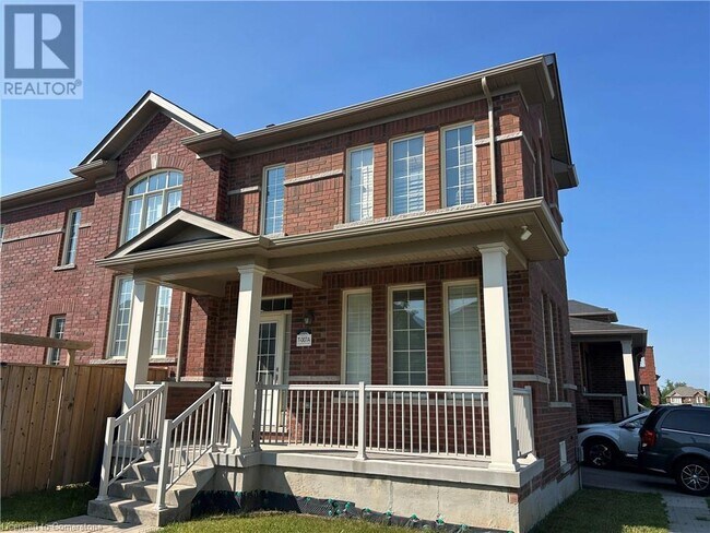 57 Macbean Cres in Hamilton, ON - Building Photo - Building Photo