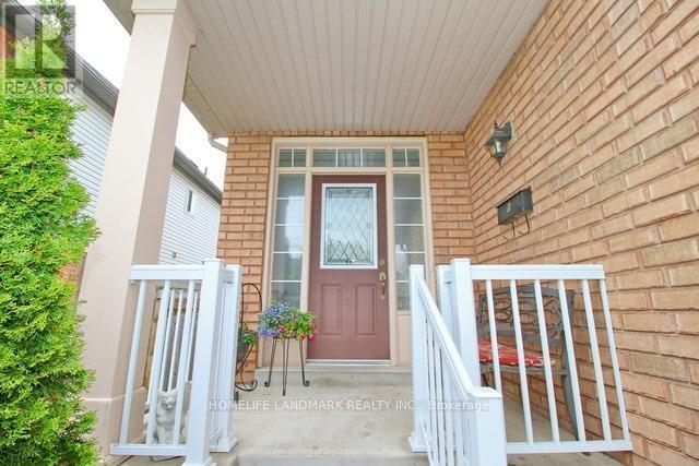 9 Presley Crescent in Whitby, ON - Building Photo - Building Photo