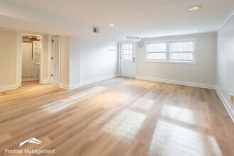 1112 Woodland St in Manhattan, KS - Building Photo - Building Photo