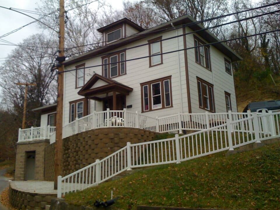 834 College Ave in Morgantown, WV - Building Photo