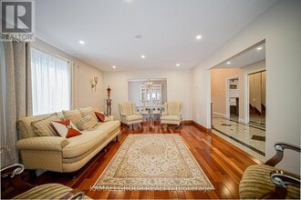 38 Spruce Ave in Richmond Hill, ON - Building Photo - Building Photo