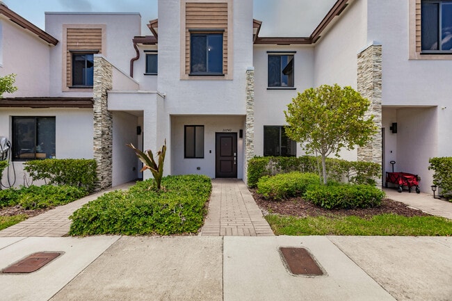 20742 NE 5th Ct in Miami, FL - Building Photo - Building Photo