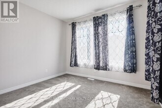 221 Merak Way in Ottawa, ON - Building Photo - Building Photo