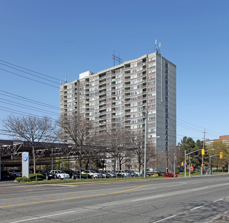 Bay Mills in Toronto, ON - Building Photo